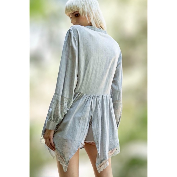 POL Gray Cotton & Lace Long Sleeve Unbalanced Hem Button Down Shirt - Picture 8 of 9